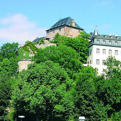 Blick auf Burg Blankenheim an der Burgen-Route